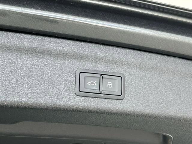 Certified 2025 Audi Q3 2.0T Premium Plus w/ Premium Plus Package image 24