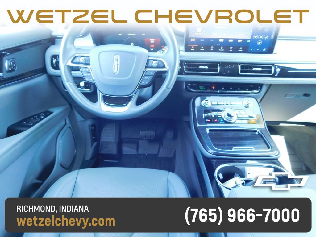 Used 2023 Lincoln Nautilus Reserve AWD/4WD image 17