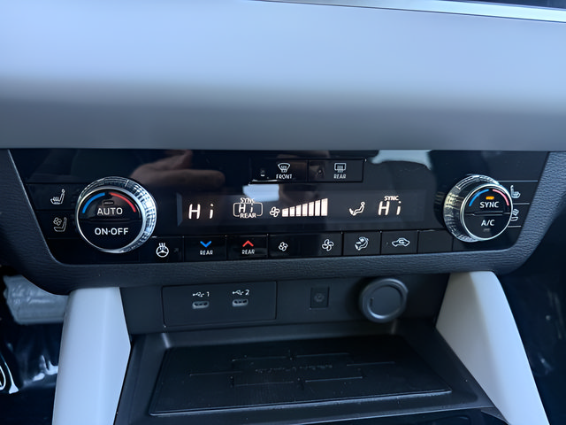New 2026 Mitsubishi Outlander SEL FWD image 19