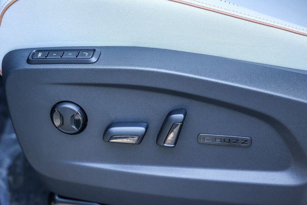 New 2025 Volkswagen ID. Buzz 1st Edition image 35