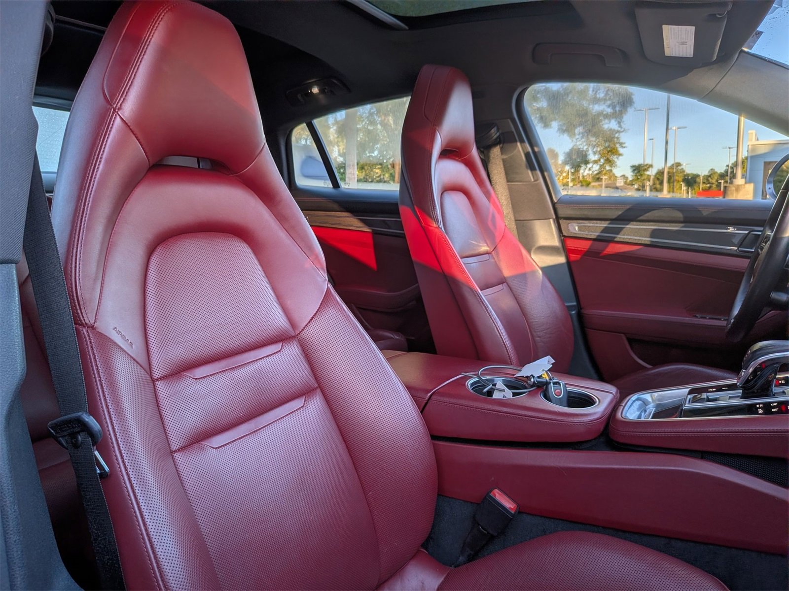 Used 2018 Porsche Panamera image 38