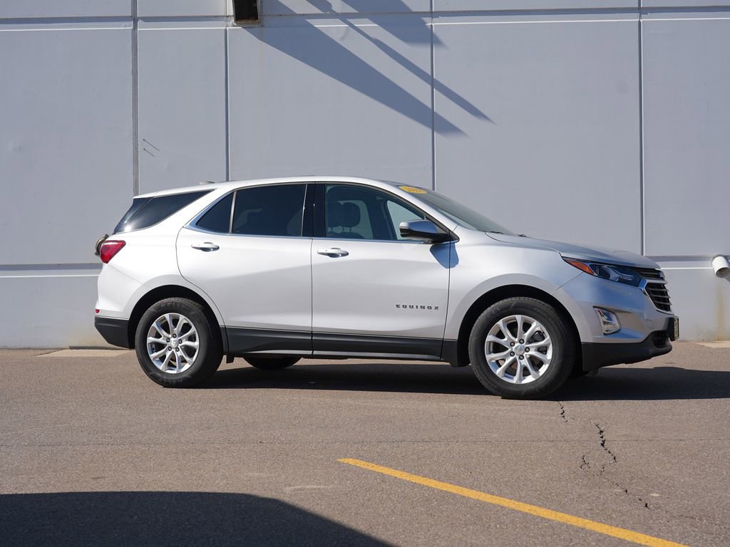 Used 2019 Chevrolet Equinox LT image 2
