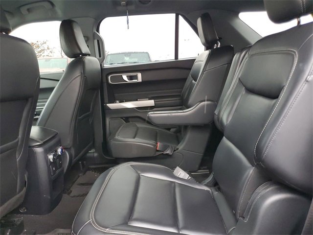 Used 2021 Ford Explorer XLT w/ Equipment Group 202A image 24