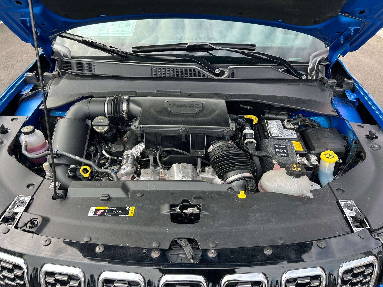 Used 2025 Jeep Compass Limited image 16