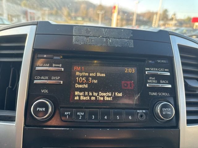 Used 2014 Nissan Frontier SV image 16