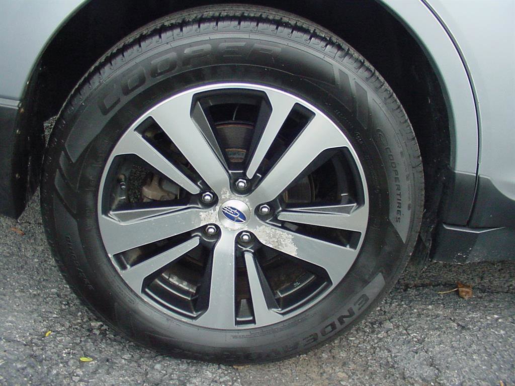 Used 2018 Subaru Outback 2.5i Limited image 7