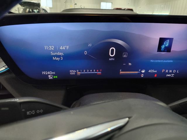 Used 2025 Buick Enclave Preferred AWD/4WD image 12