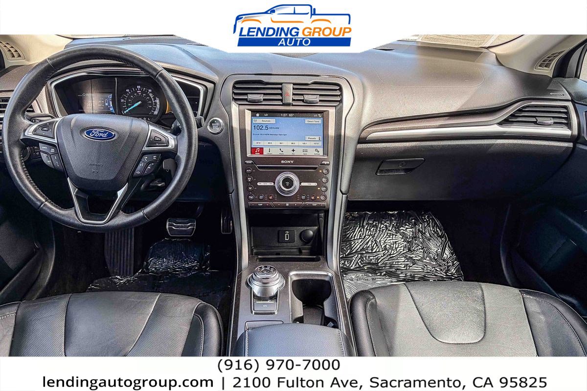 Used 2017 Ford Fusion Energi Titanium FWD image 11