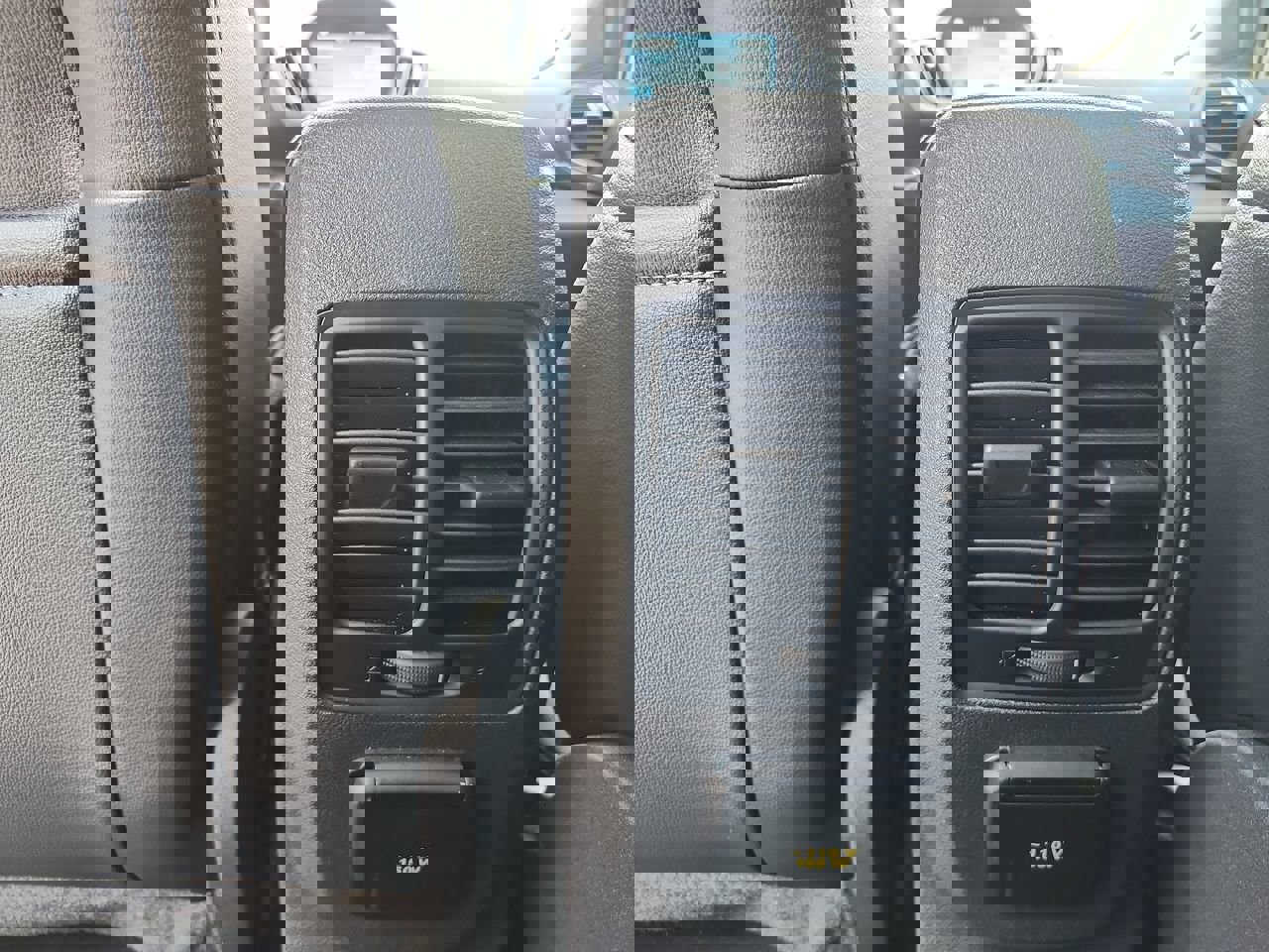 Used 2017 Ford Escape Titanium image 9