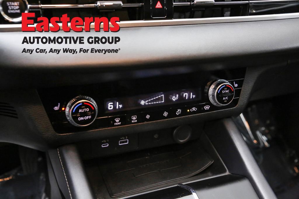 Used 2024 Mitsubishi Outlander SE image 19