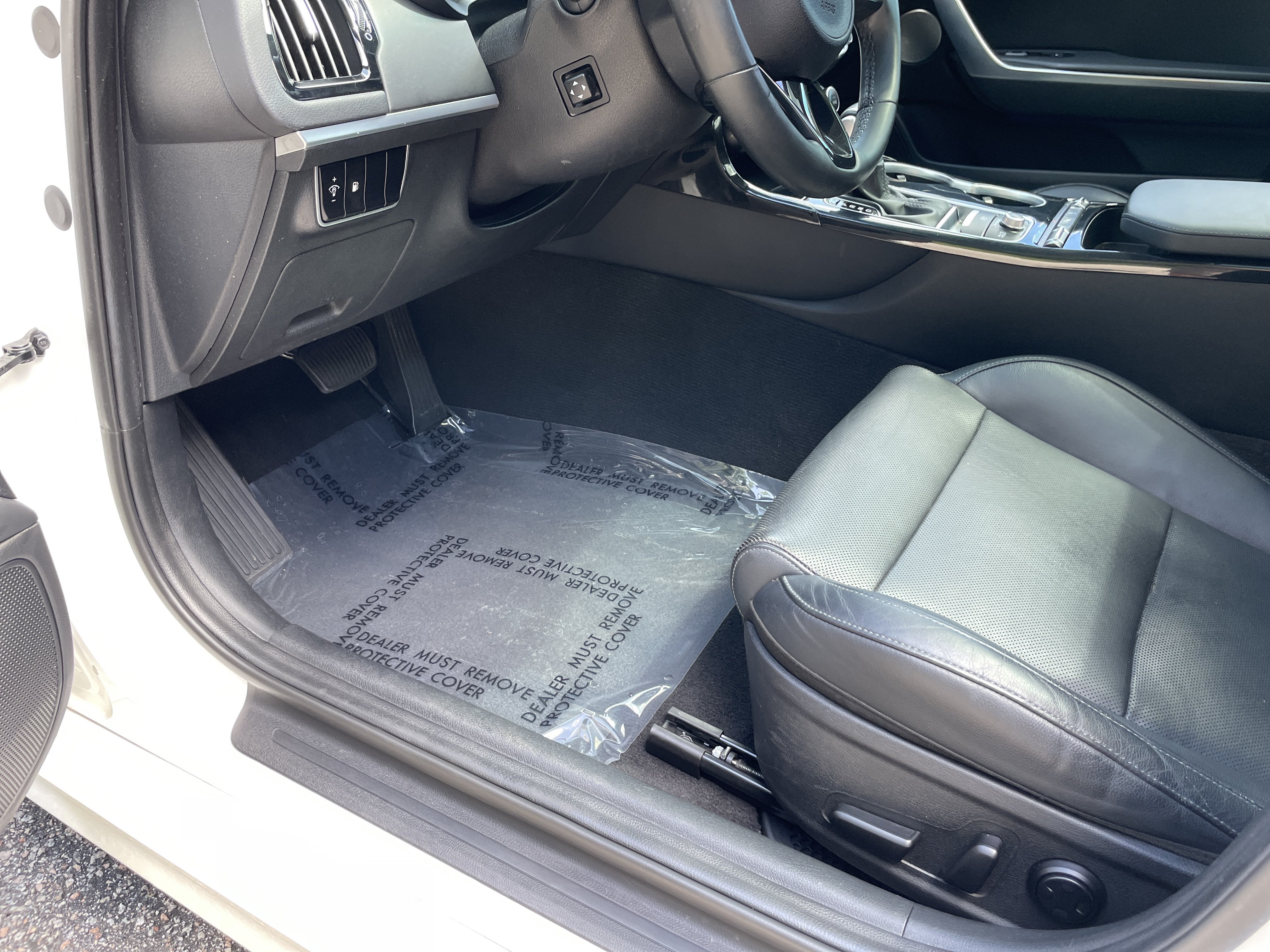 Used 2018 Kia Stinger Premium RWD image 16