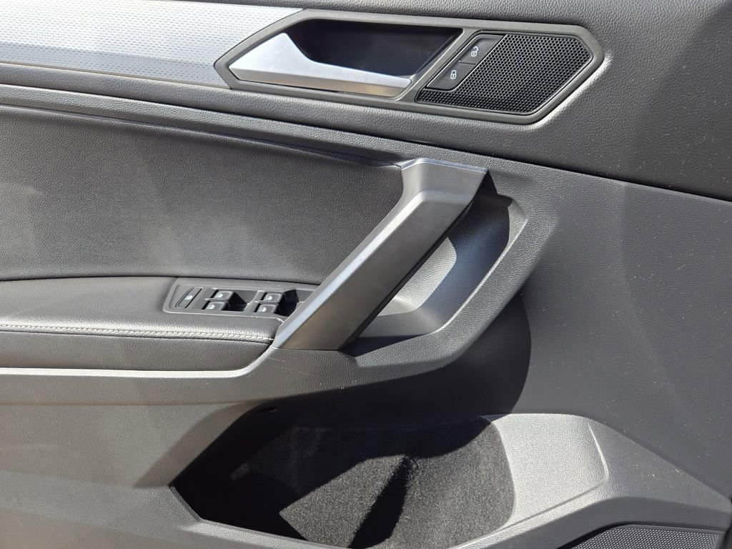 Used 2022 Volkswagen Tiguan S FWD image 18