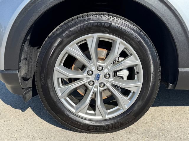 Used 2023 Ford Explorer XLT w/ Equipment Group 202A image 13