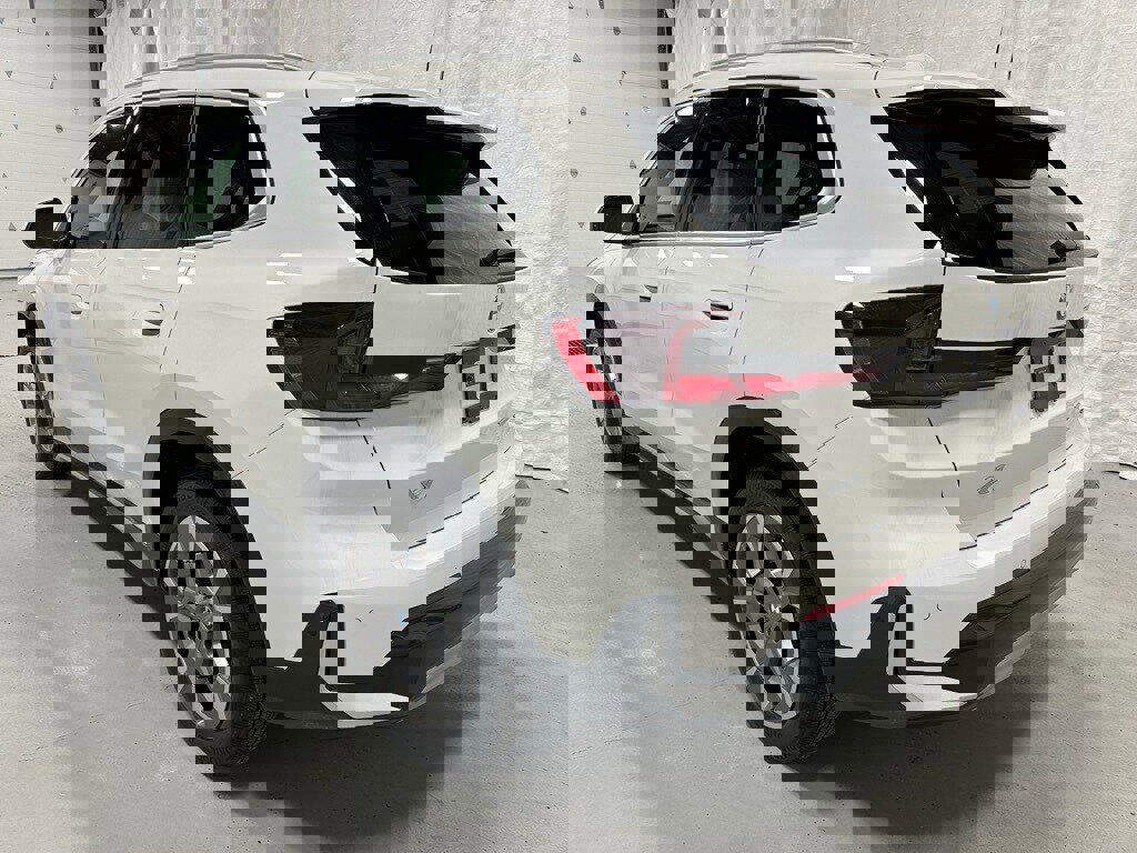 Used 2025 BMW X1 xDrive28i image 5