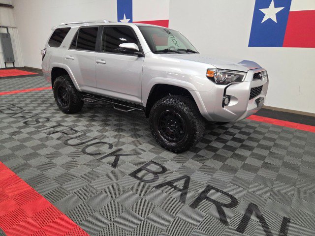 Used 2017 Toyota 4Runner SR5 image 15