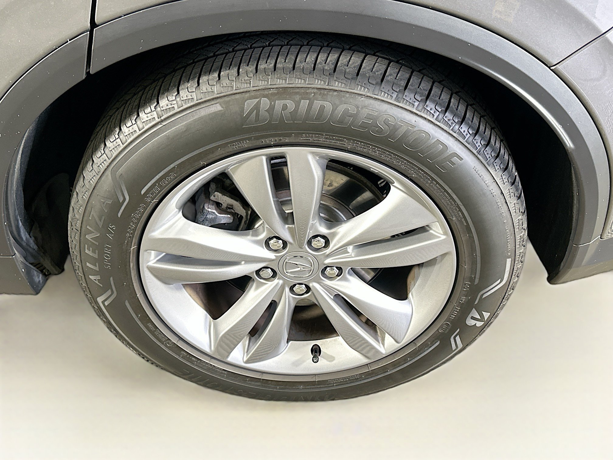 Used 2025 Acura MDX FWD image 11