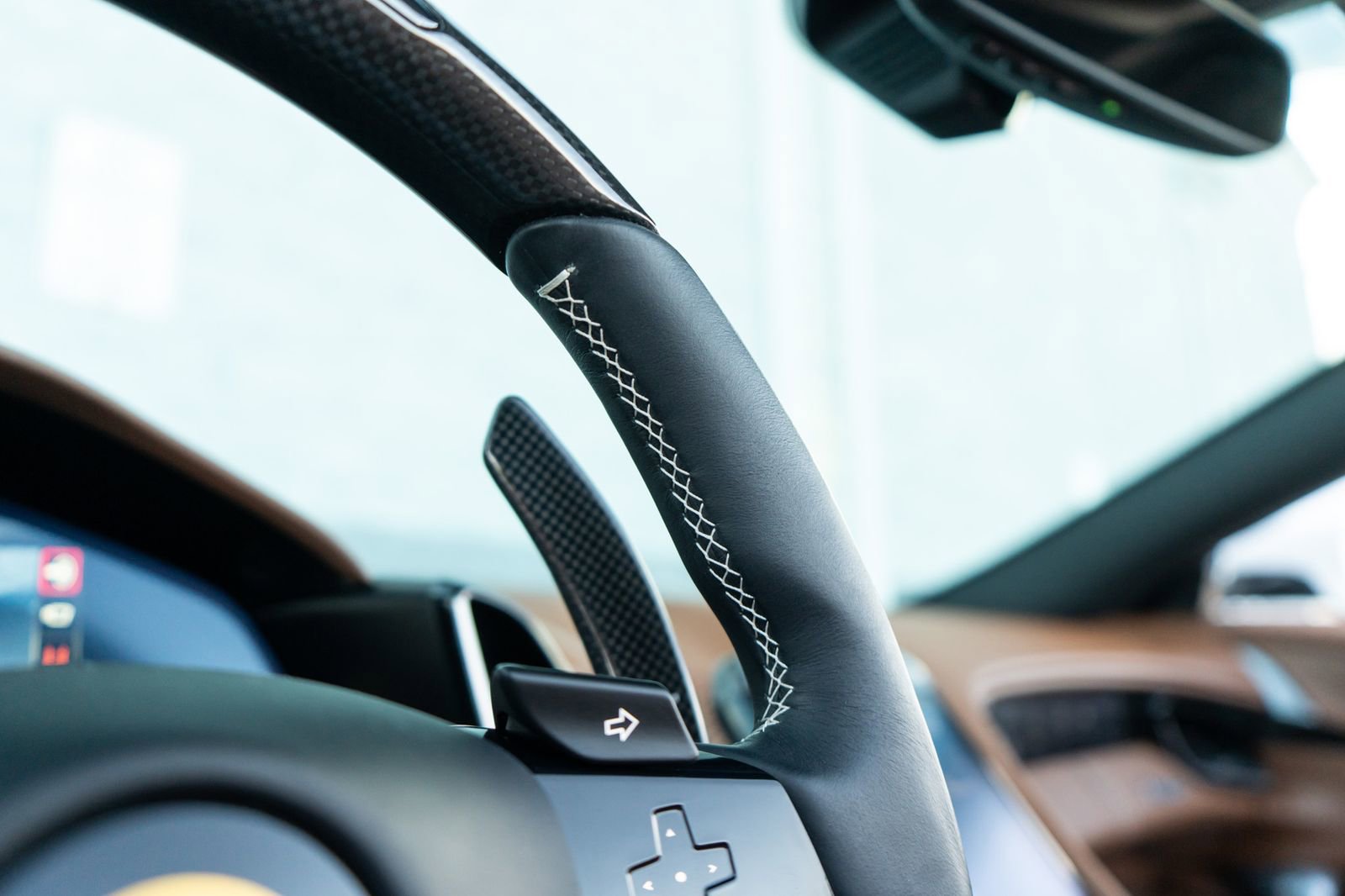 Used 2024 Ferrari Roma Spider RWD image 32