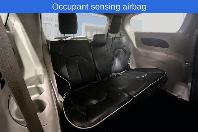 Used 2023 Chrysler Pacifica Limited image 25