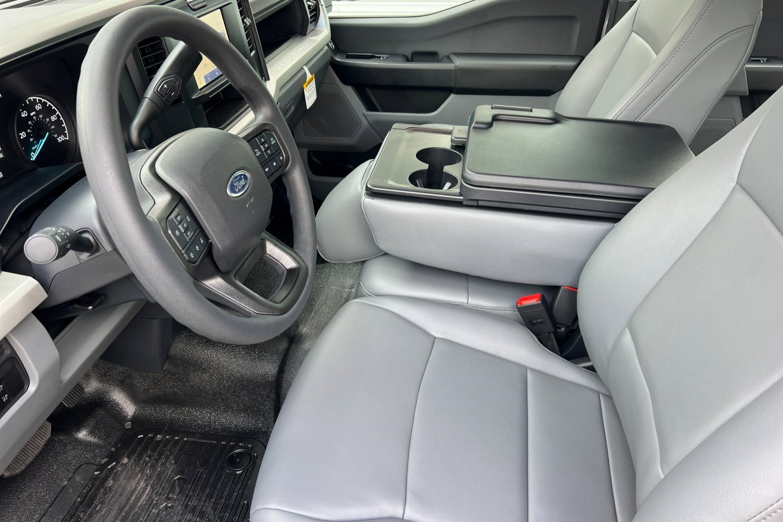 New 2026 Ford F250 XL w/ XL Chrome Package image 10