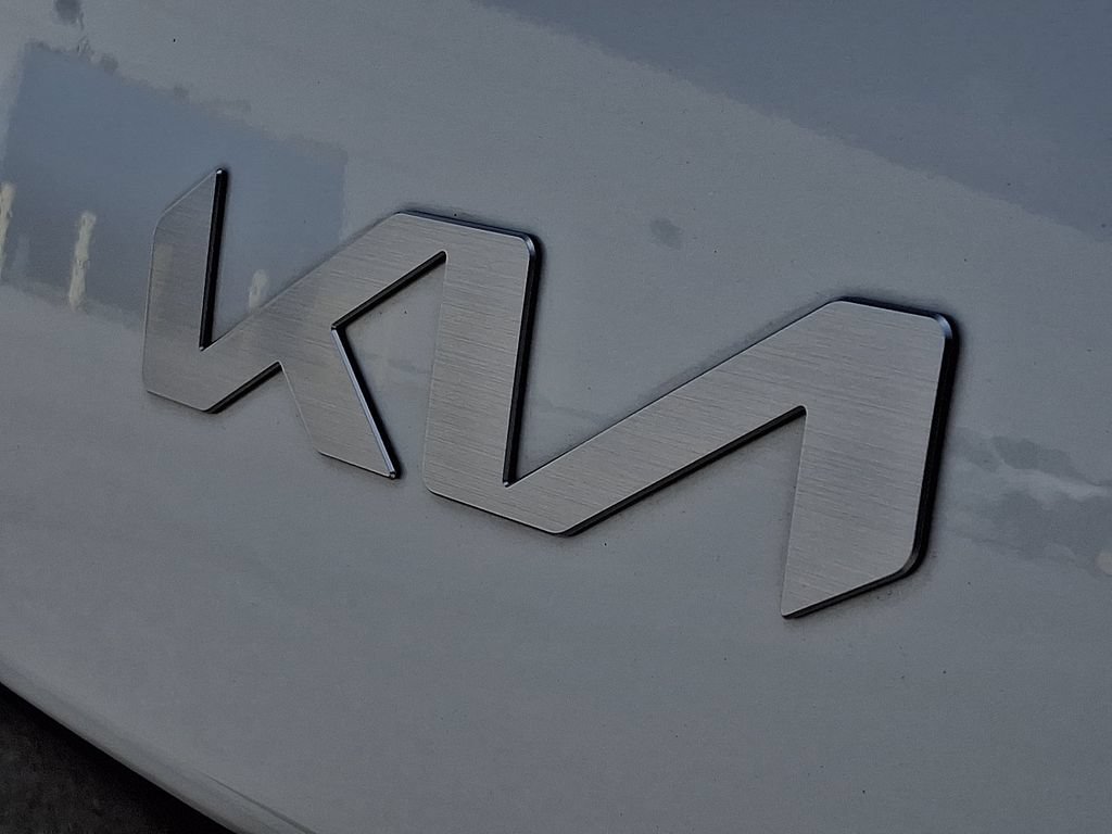Used 2023 Kia Soul LX w/ Option Group 015 FWD image 29