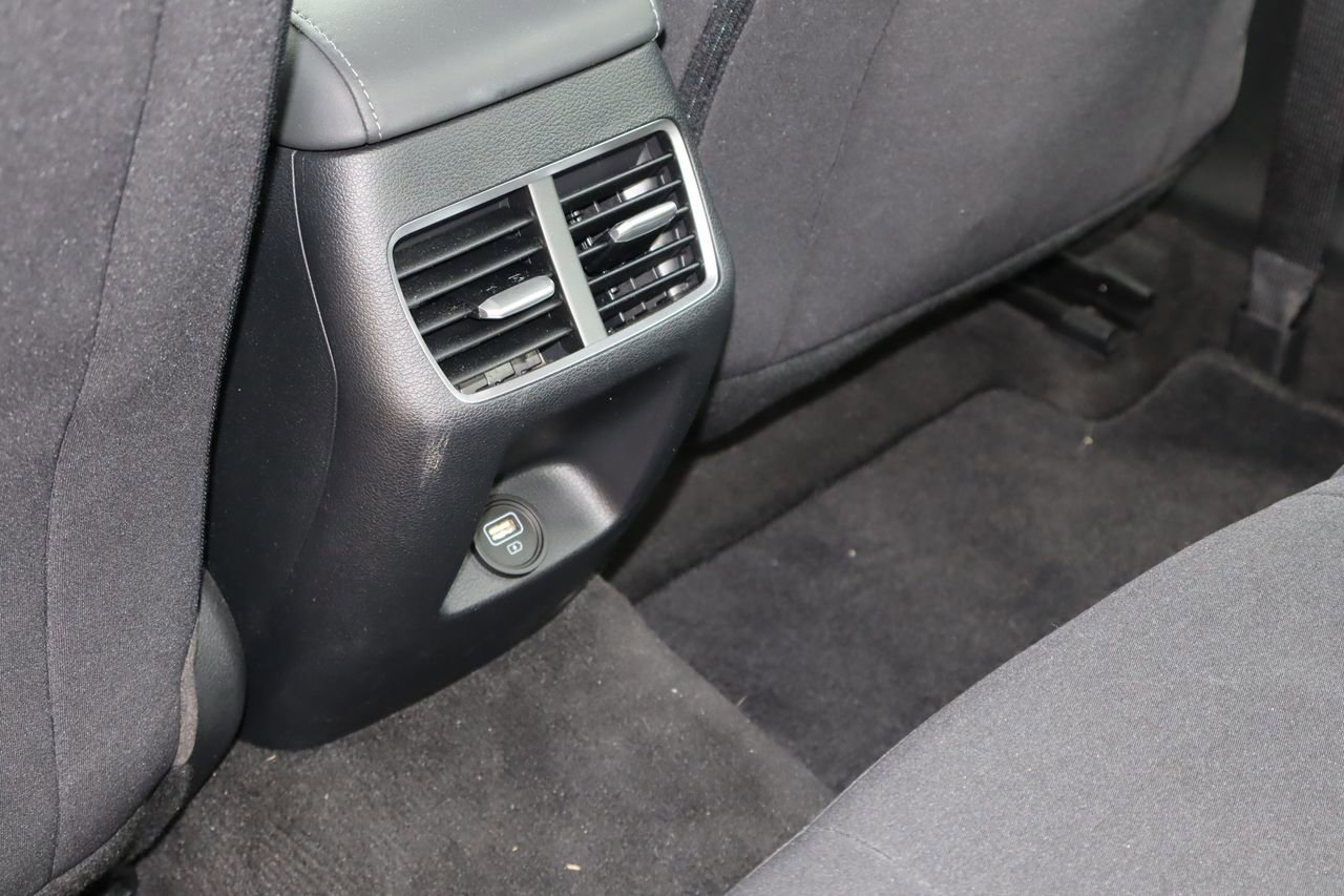 Used 2023 Hyundai Sonata SEL w/ Convenience Package FWD image 18
