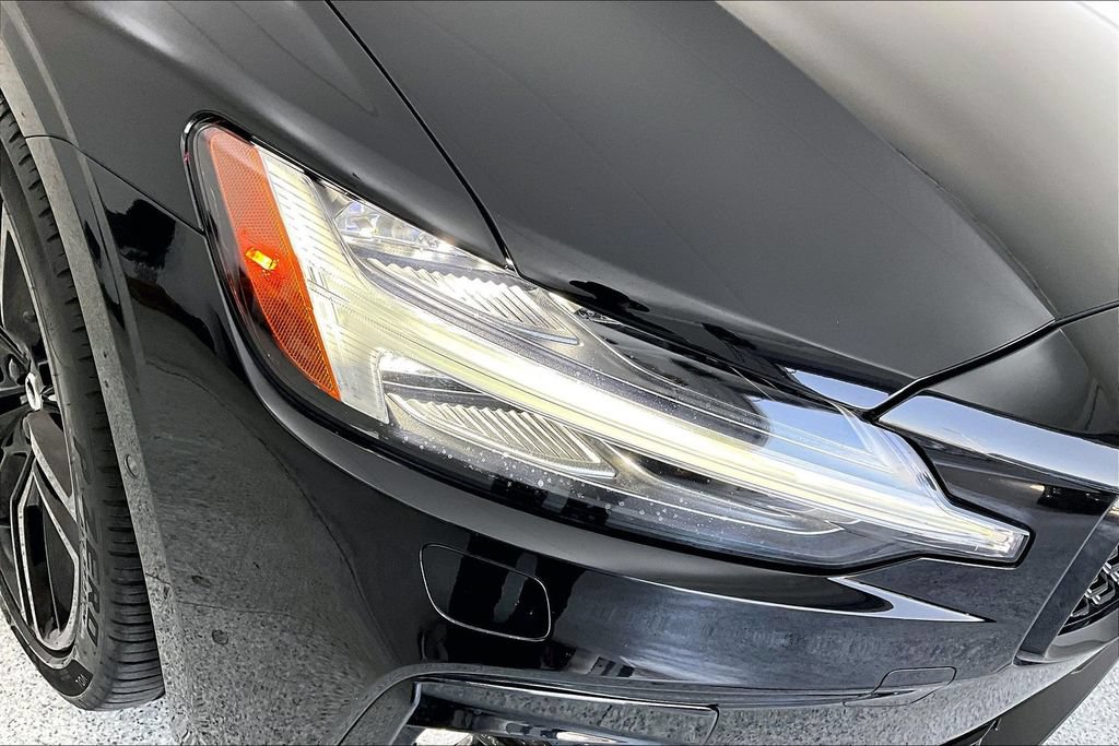 Used 2024 Volvo S60 B5 Plus w/ Climate Package FWD image 39
