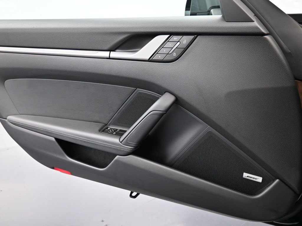 Used 2025 Porsche 911 Carrera image 12