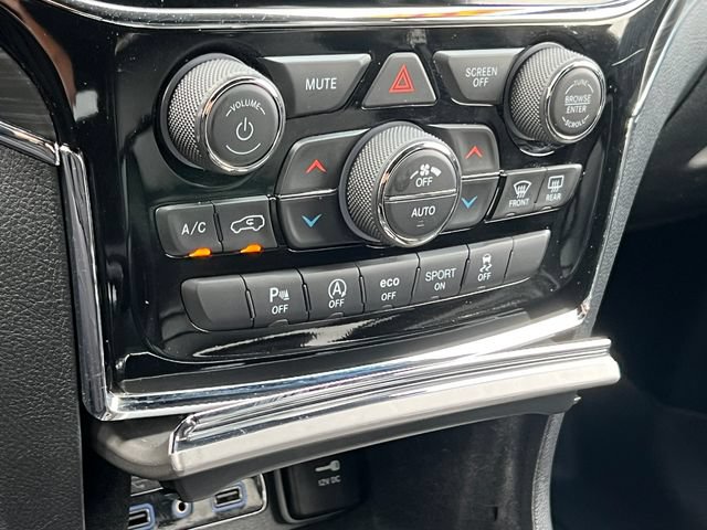 Used 2020 Jeep Grand Cherokee Limited AWD/4WD image 29
