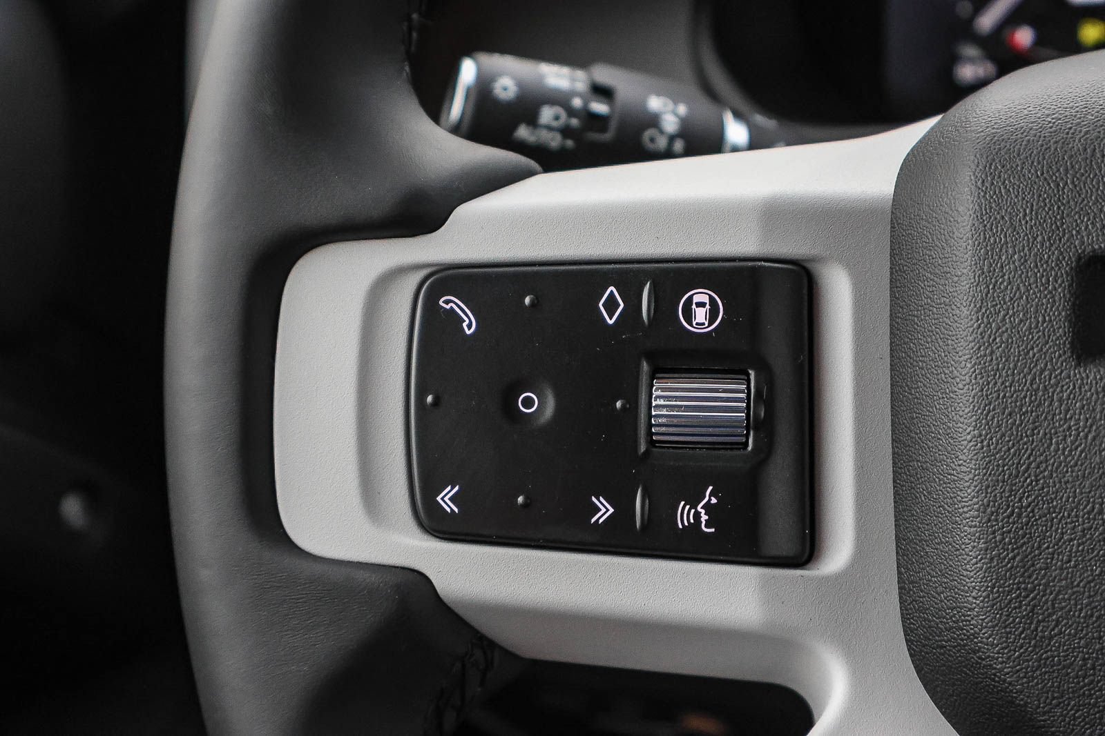 New 2026 Land Rover Defender 110 S AWD/4WD image 33