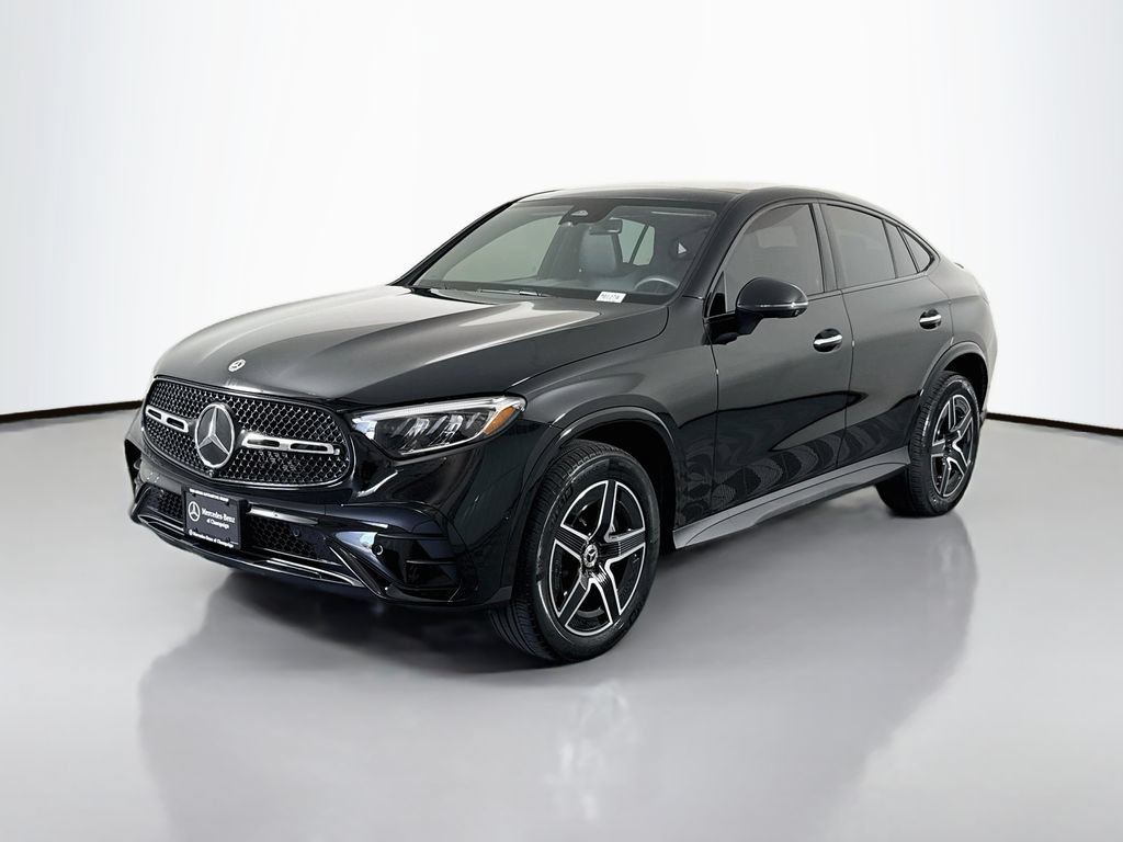 Certified 2025 Mercedes-Benz GLC 300 4MATIC image 3
