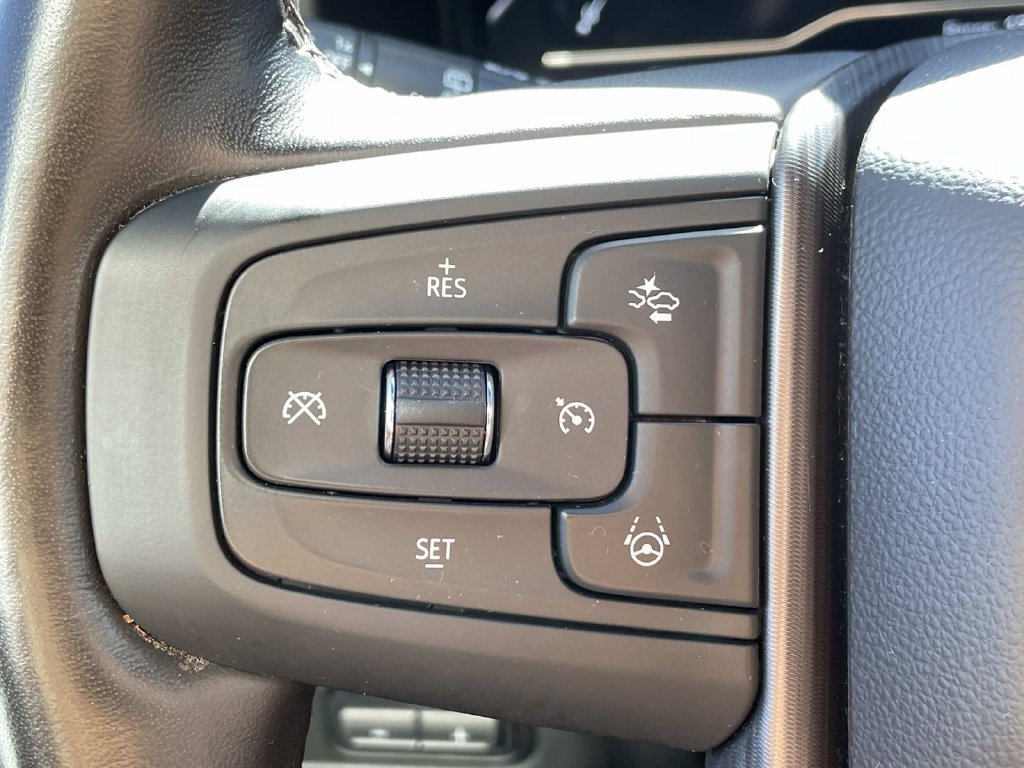 Used 2024 GMC Yukon Denali Ultimate AWD/4WD image 25