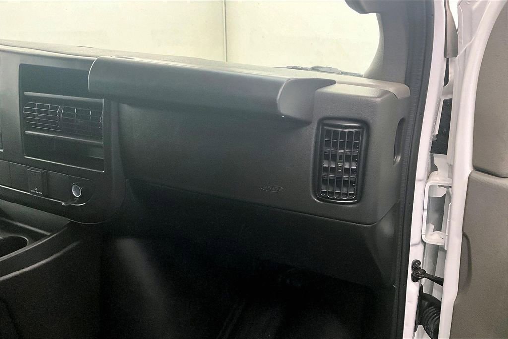 Used 2025 Chevrolet Express 2500 w/ Driver Convenience Package RWD image 13