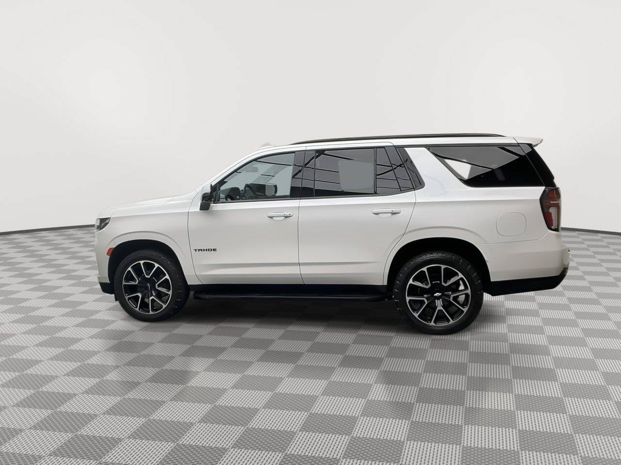 Used 2022 Chevrolet Tahoe RST w/ Luxury Package AWD/4WD image 40