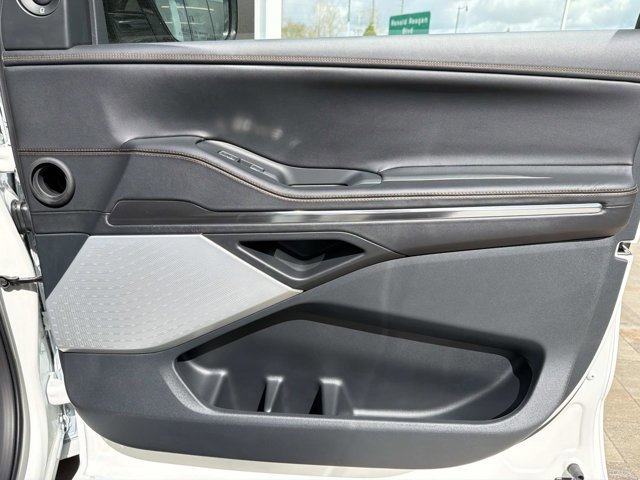 New 2026 Lincoln Navigator Black Label image 17