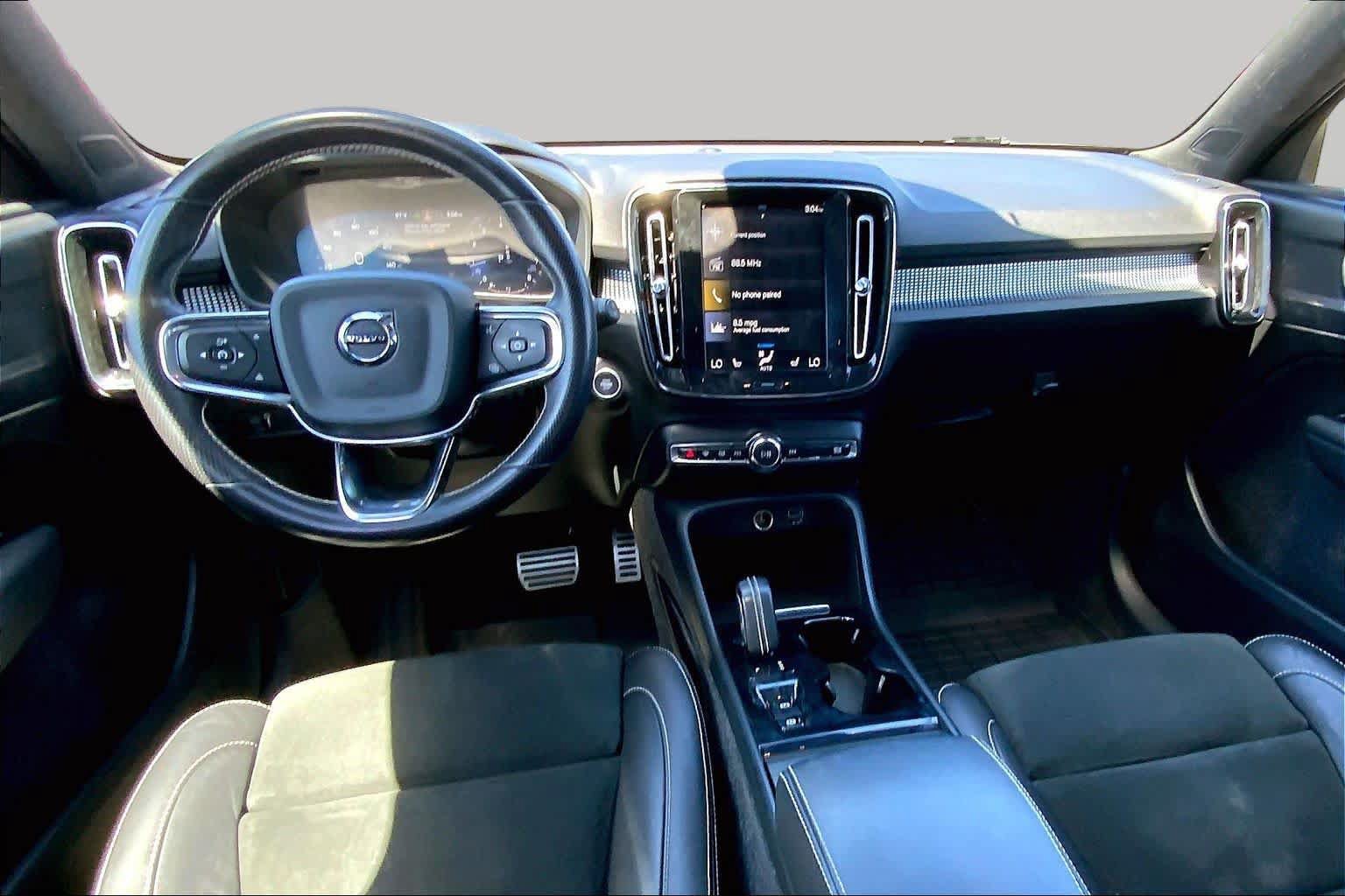 Used 2021 Volvo XC40 T5 R-Design w/ Protection Package Premier AWD/4WD image 16