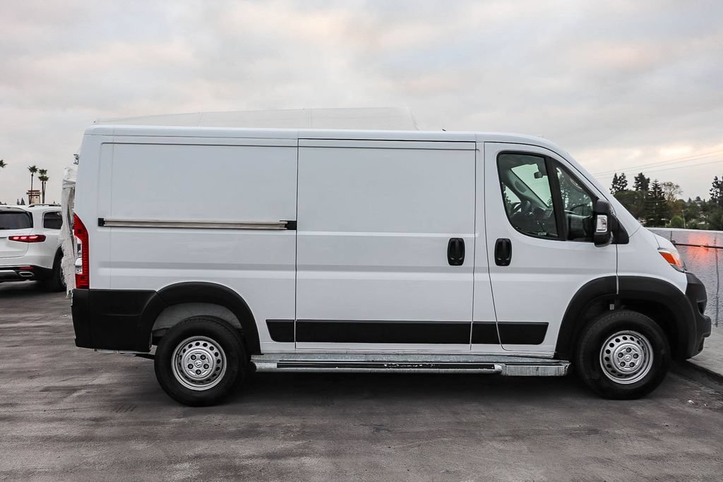 Used 2025 RAM ProMaster 2500 FWD image 13