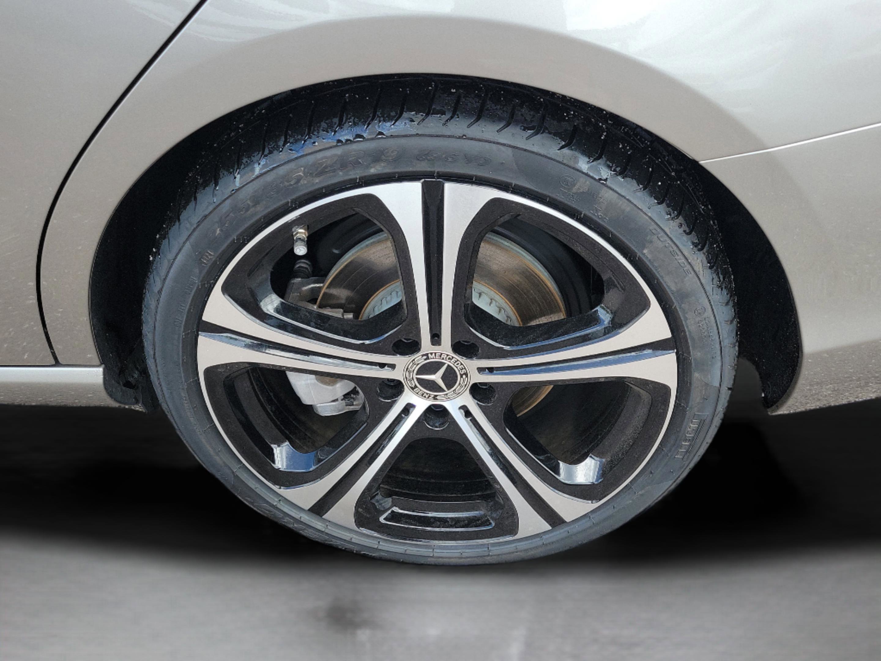 Certified 2023 Mercedes-Benz C 300 Sedan image 5