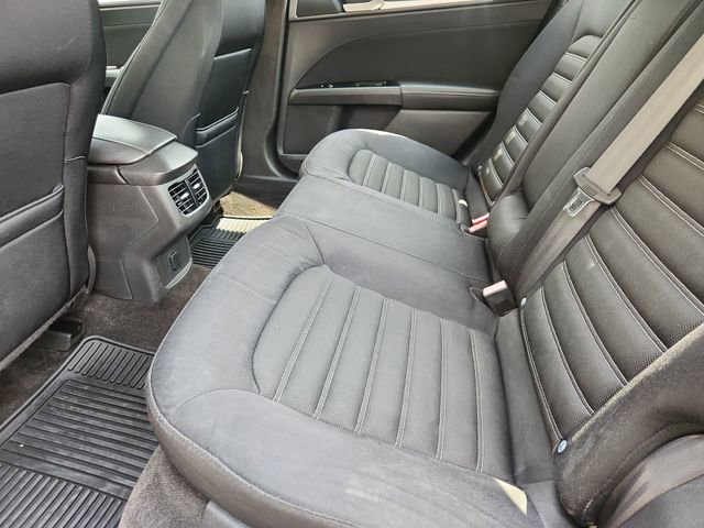 Used 2014 Ford Fusion SE FWD image 21