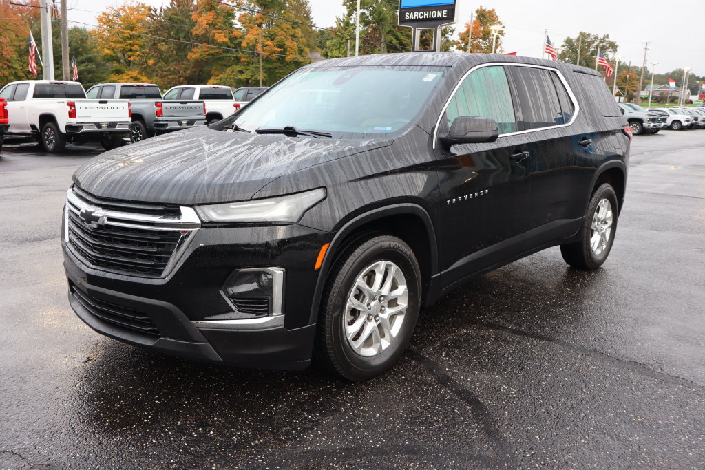 Used 2023 Chevrolet Traverse LS AWD/4WD image 28