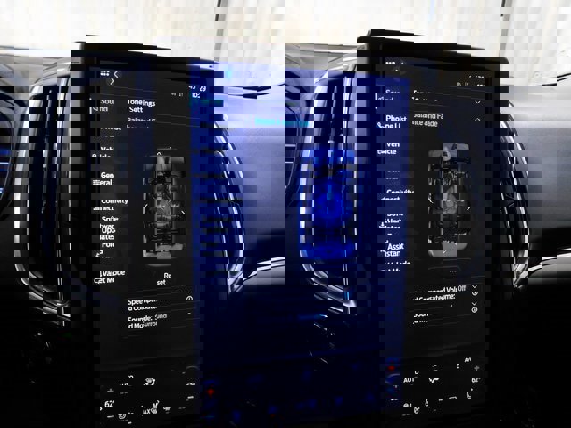 Used 2023 Ford Edge Titanium image 31