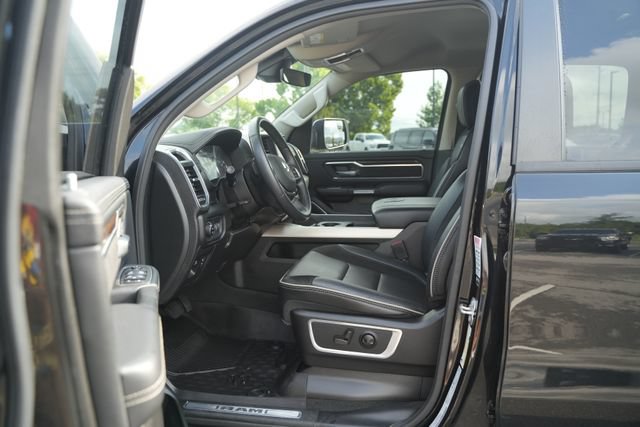 Used 2022 RAM 1500 Laramie AWD/4WD image 12