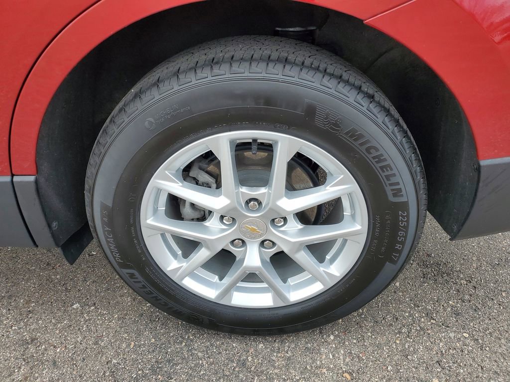 Certified 2024 Chevrolet Equinox LT w/ LPO, Floor Liner Package FWD image 31