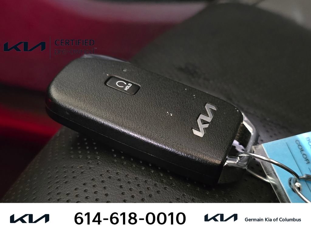 Certified 2023 Kia Sorento SX image 33