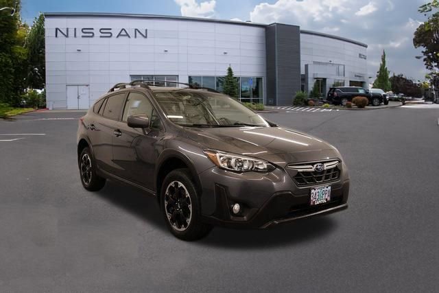 Used 2022 Subaru Crosstrek 2.0i Premium w/ Popular Package #2 AWD/4WD image 1