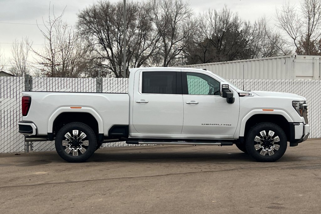 New 2026 GMC Sierra 2500 Denali w/ Denali Reserve Package image 3