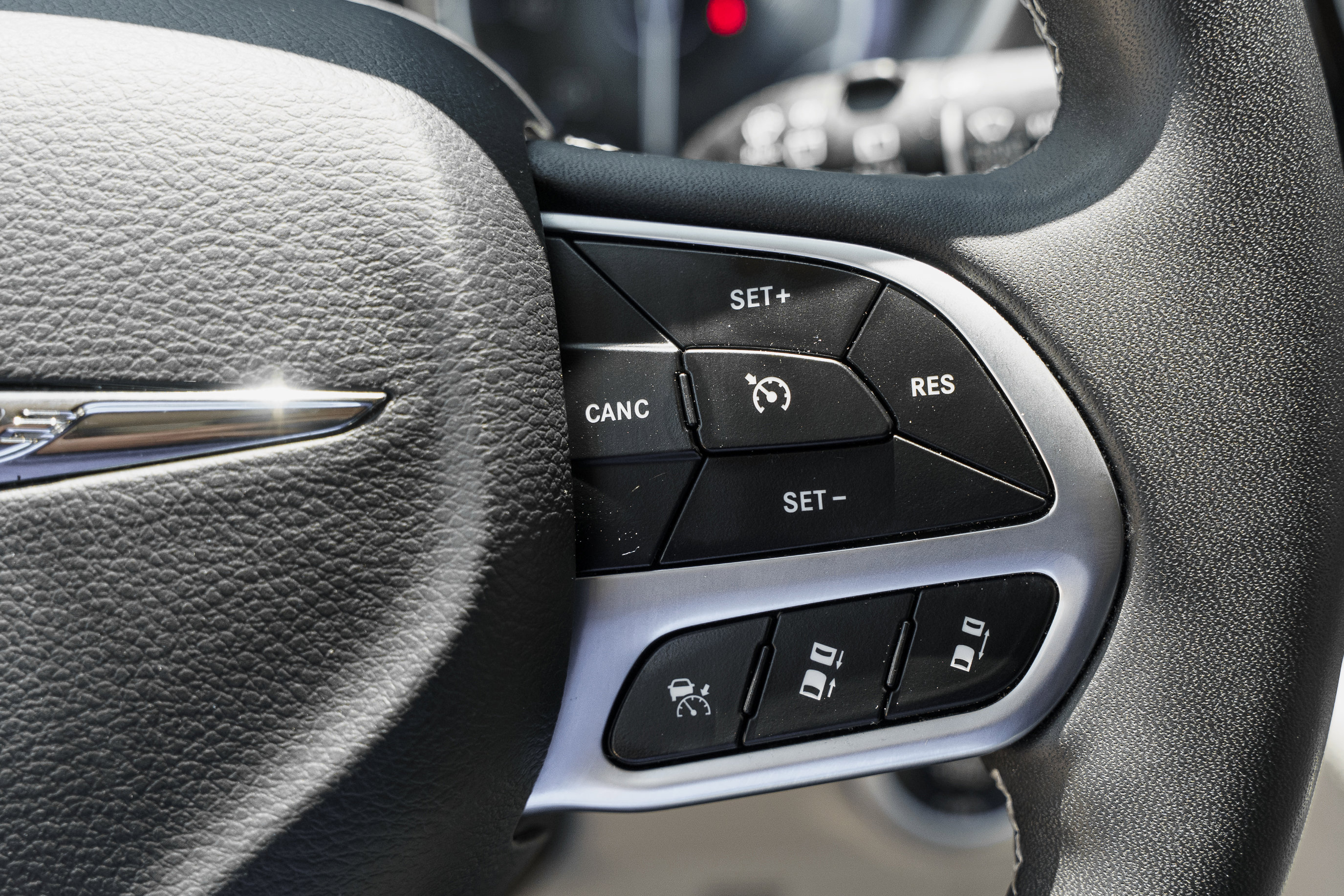 Used 2023 Chrysler Pacifica Touring-L FWD image 17