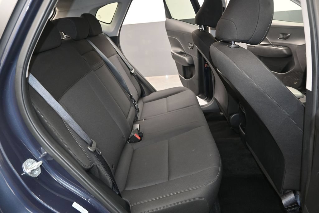 Used 2025 Hyundai Kona SEL AWD/4WD image 32