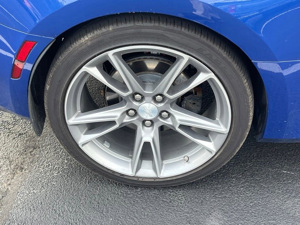 Used 2020 Chevrolet Camaro LT image 5