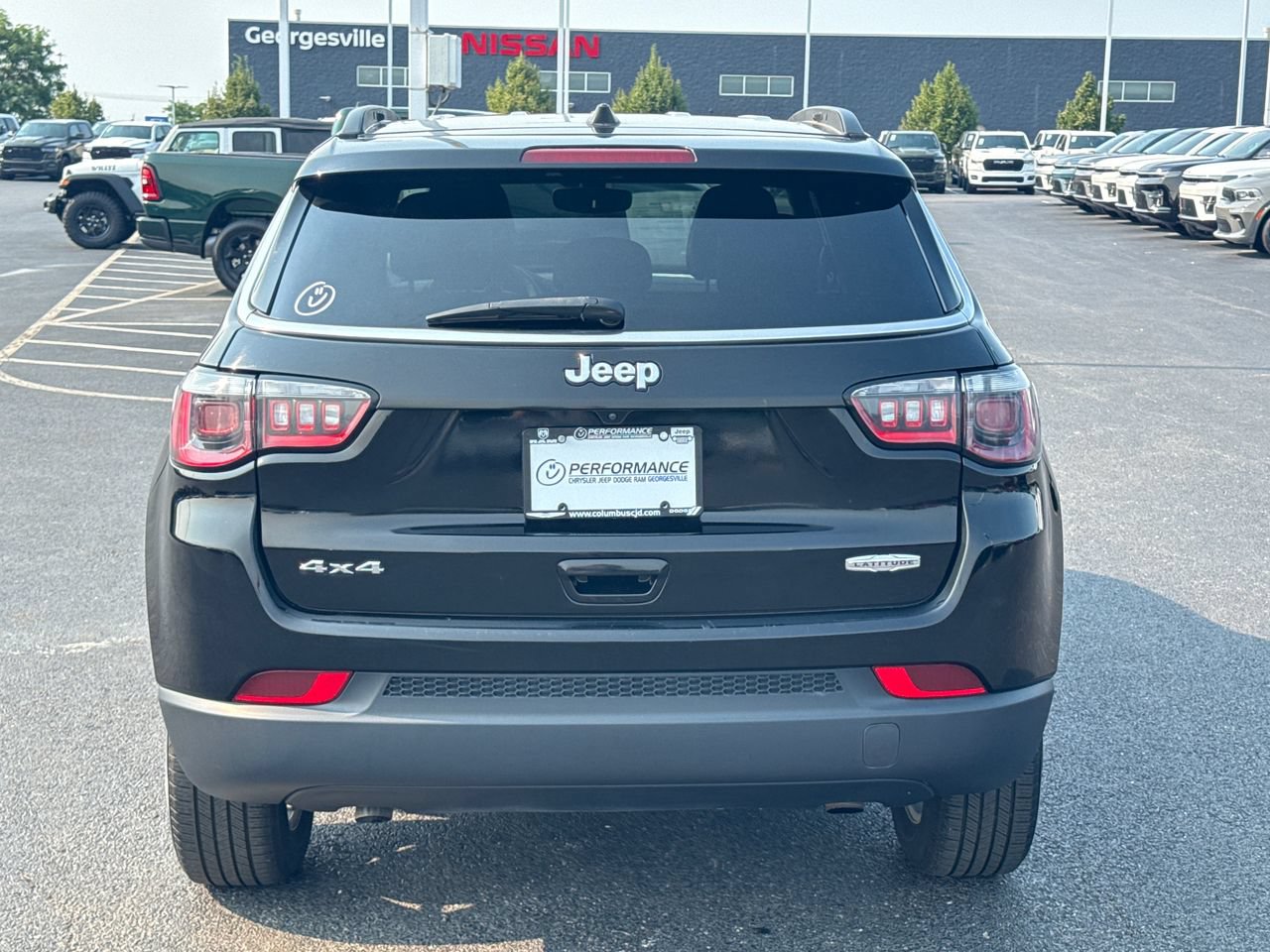 Used 2024 Jeep Compass Latitude AWD/4WD image 4