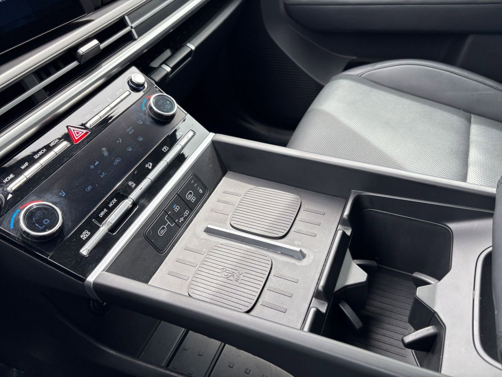 Used 2025 Hyundai Santa Fe SEL image 44